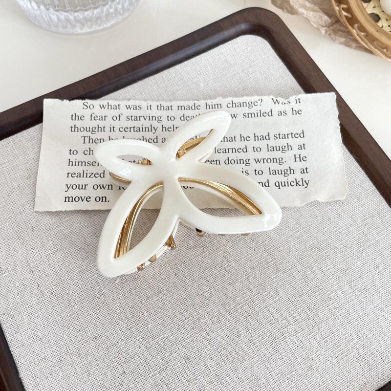 Elegant 2024 Retro Acetate Butterfly Hair Claw Clip for Women