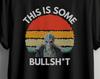 Maglietta Resident Alien: Alan Tudyk 'This Is Bullshit' Design Vintage
