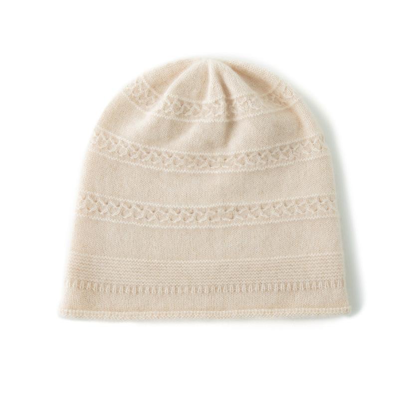 Weicher Kaschmir Herbst und Winter Neuer Stil Damen Einfarbig Jacquard Gekräuselte Zehenkappe Warm Ohrenschutz Strickmütze