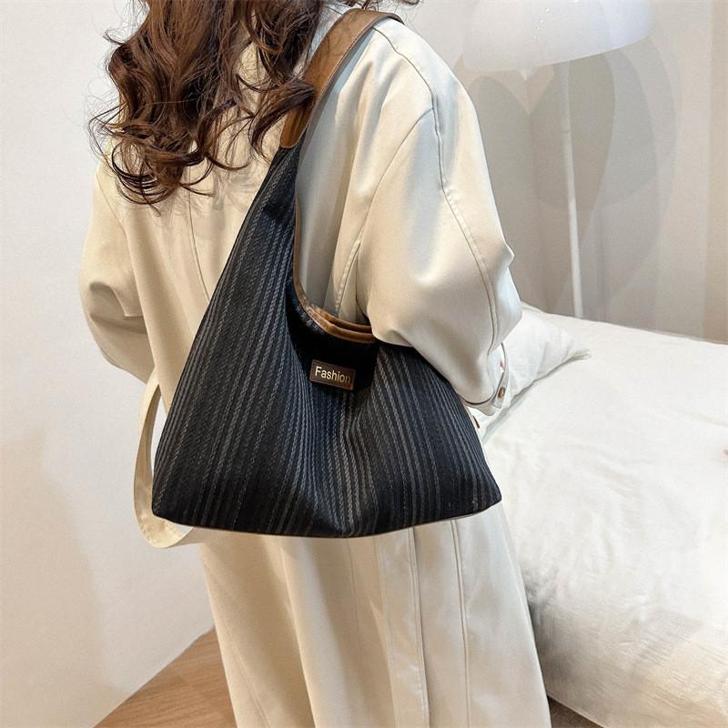 Chic Retro Canvas Tote Bag For Women Spacious Everyday Handbag In Black White Khaki