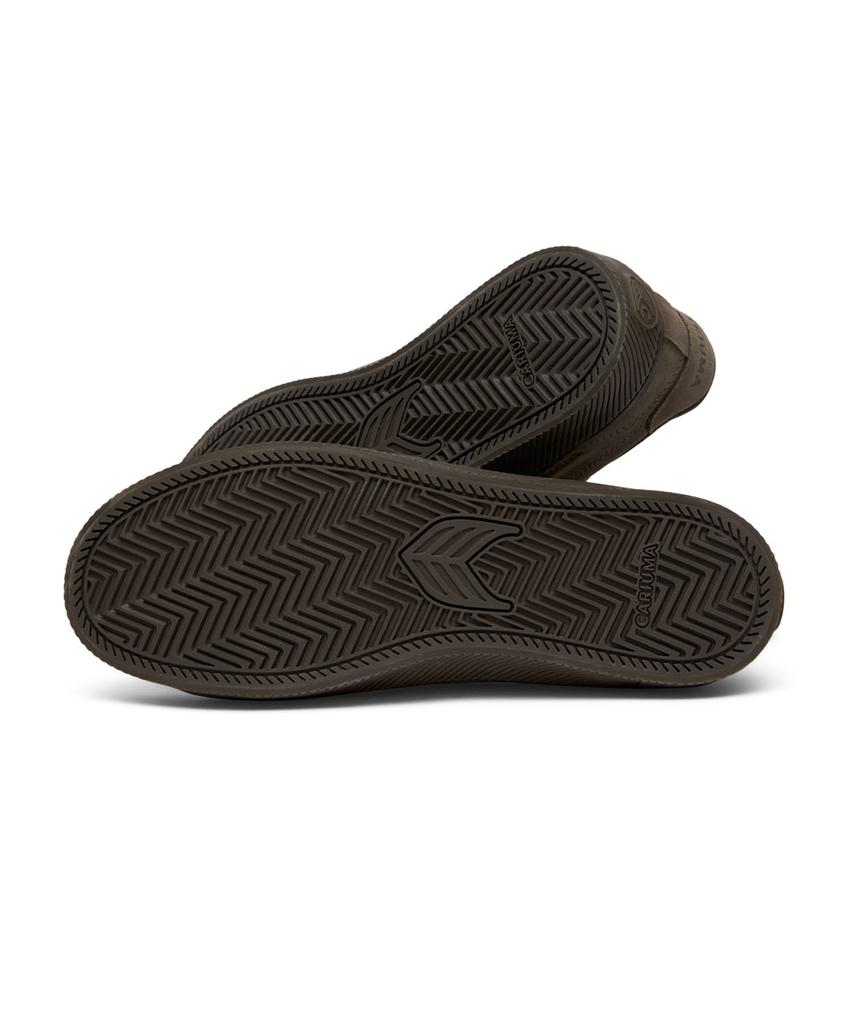 Cariuma Salvas Suede