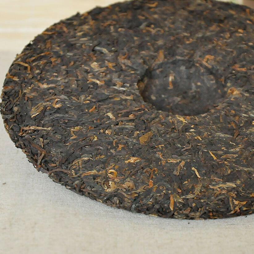 2015 Gao Shan Yun Xiang Pu-Erh Kuchen Beeng TAETEA Dayi Reifer Puer Pu Erh 357g