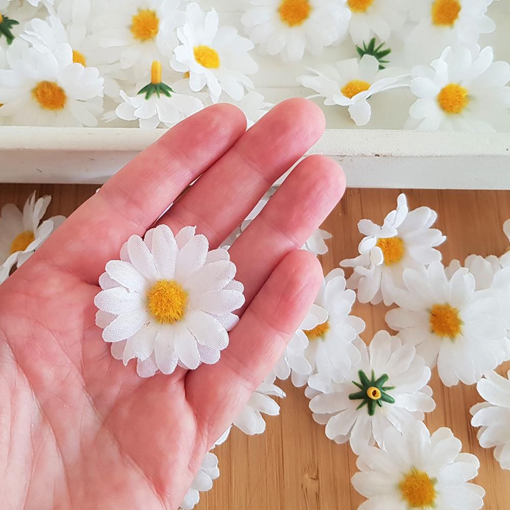 30 Stück Künstliche Sonnenblumen Faux Gänseblümchenblütenkopf Hochzeitsdekorationen DIY Blumendesign Bastelbedarf Heimpartydekor