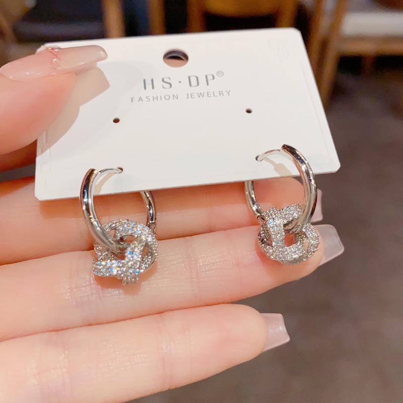 Light Luxury Vintage Micro Inlaid Zircon Wrapped Circle Ear Buckles For Women