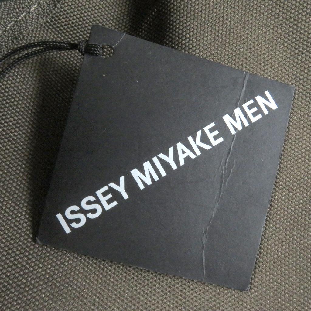 ISSEY MIYAKE MEN Shoulder Bag KASAYA 2WAY Kasa Bag khaki Used