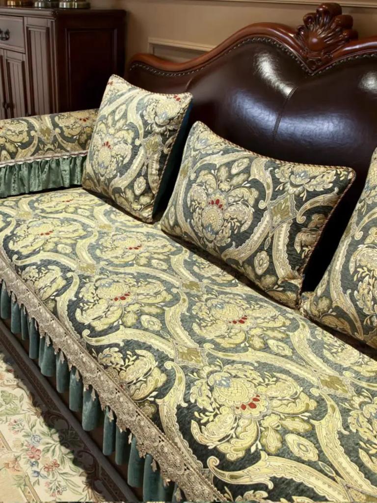 Irregular Edge Jacquard Sofa Mat Thick Non Slip Wear Resistant Sofas Towel Pillowcase  European Four Seasons Hem Sofa Cover