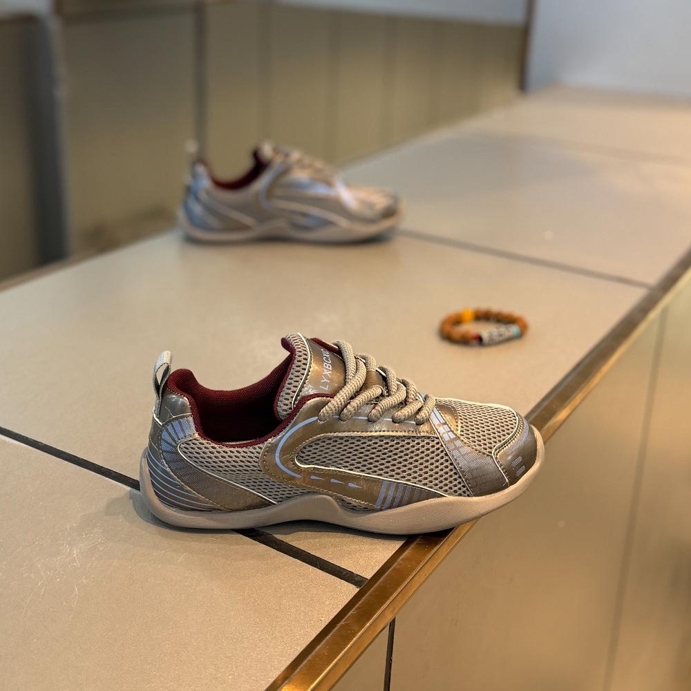 Summer new breathable mesh color matching sports shoes casual and comfortable board shoes
