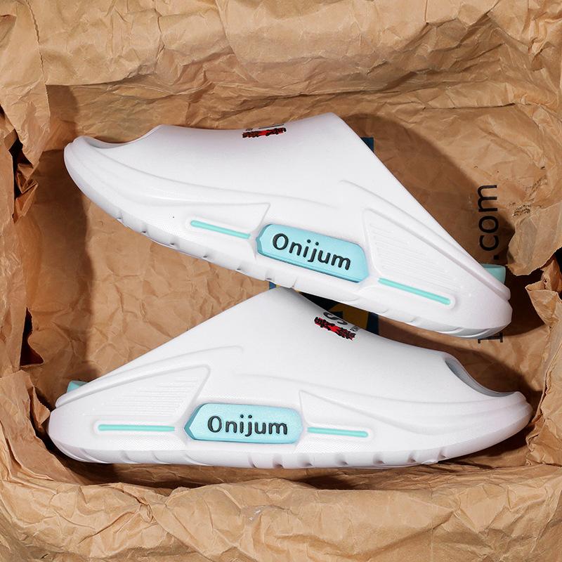 

Slippers men s 2025 new summer youth seaside play wading light simple thick bottom stepping on shit feeling one word drag 36