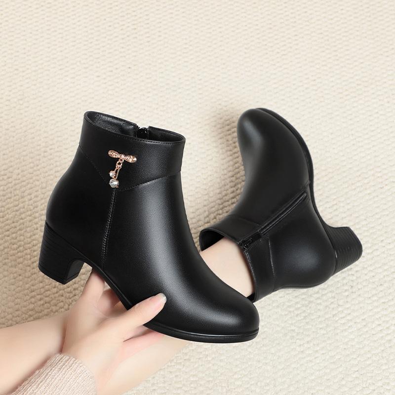 mother shoes autumn and winter short boots women's medium heel boots fleece leather shoes thick heel cotton shoes elderly winter shoes single boots