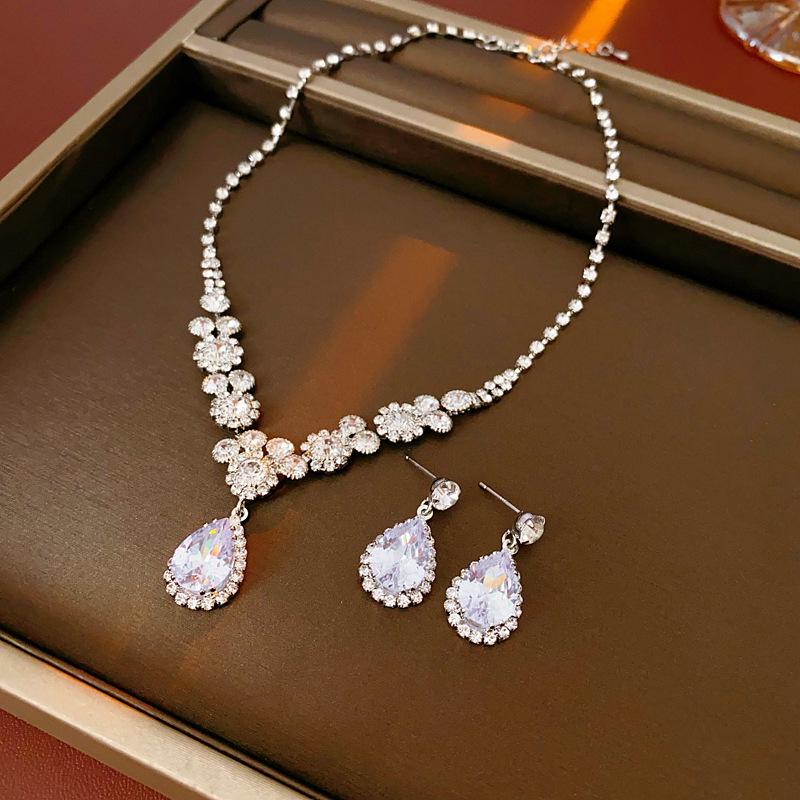 Elegant Water Drop Zirconia Jewelry Set: Retro Necklace & Earrings for Women