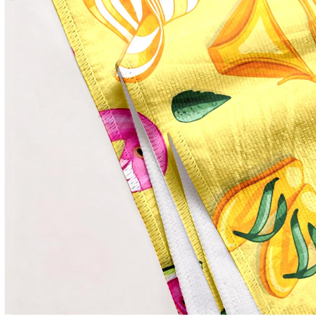 Yellow tropical beach elements polyester microfiber beach towel is highly absorbent, suitable for swimming and beach outings