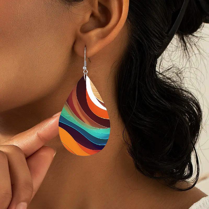 2 Pairs Unique Abstract Multicolor PU Leather Earrings Fashion Earrings Lightweight & Trendy for Daily Wear Elegant Earrings Party Earrings