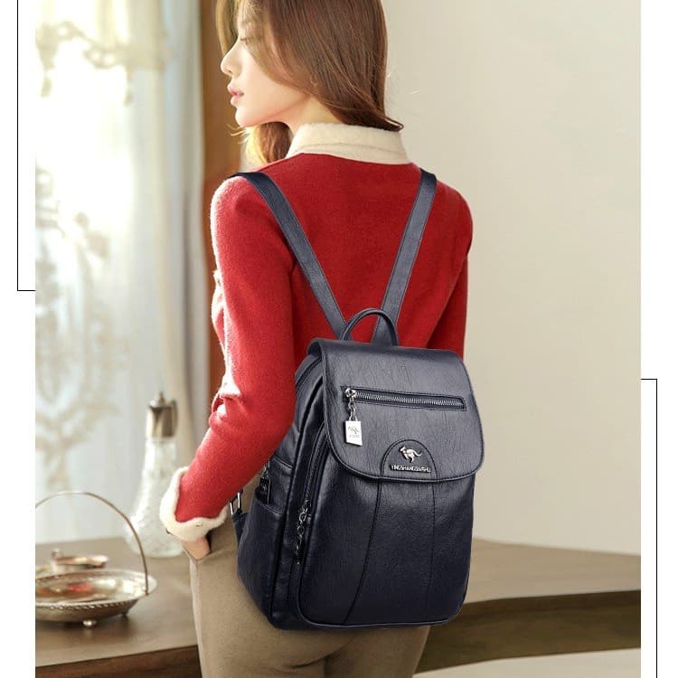 New large-capacity women's backpack.