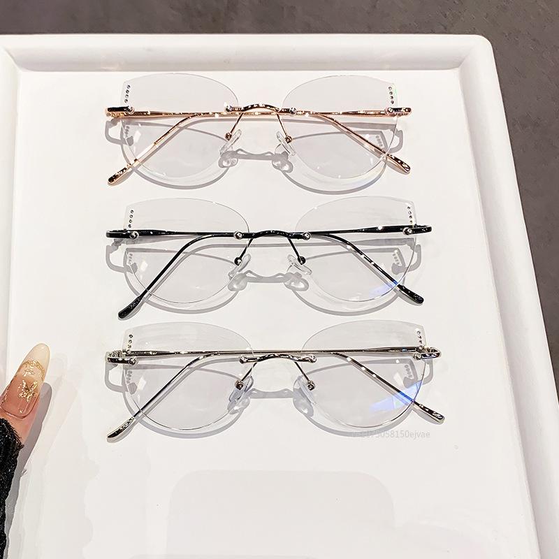 Photosensitive Color-changing Frameless Myopia Eyeglasses Ultralight Metal Glasses Women Men Oversized Eyeglasses for Myopia