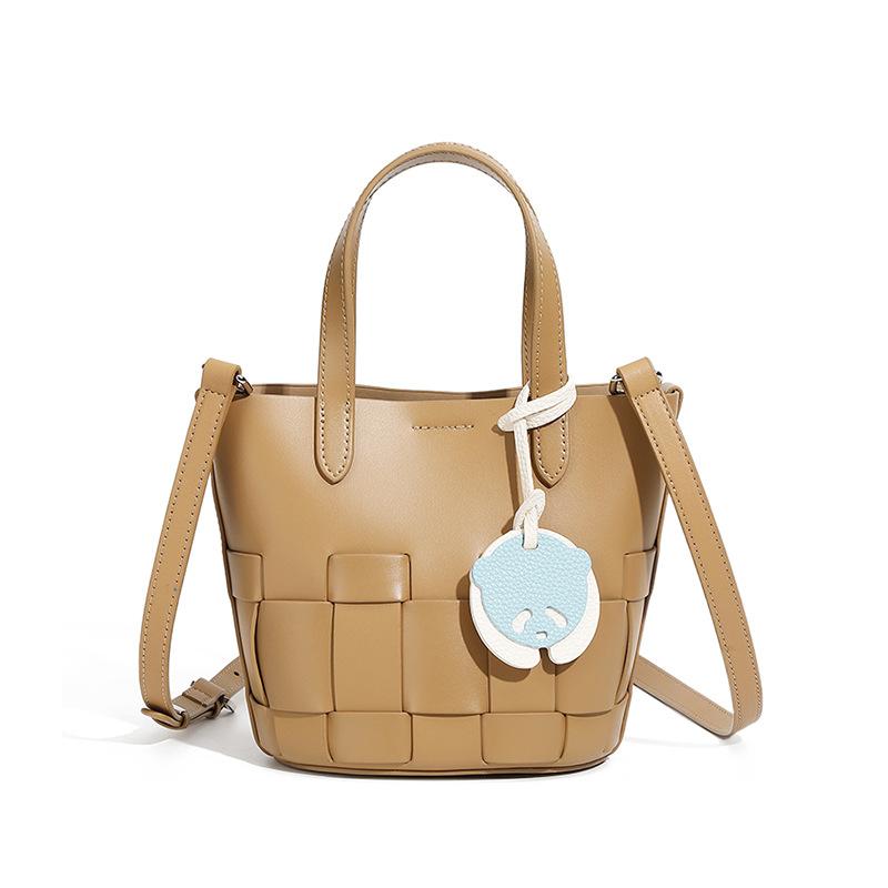 

Сумка-корзина плетеная из натуральной кожи, модная дорожная сумка из коровьей кожи, одноплечная сумка-кроссбоди One Size абрикосовый