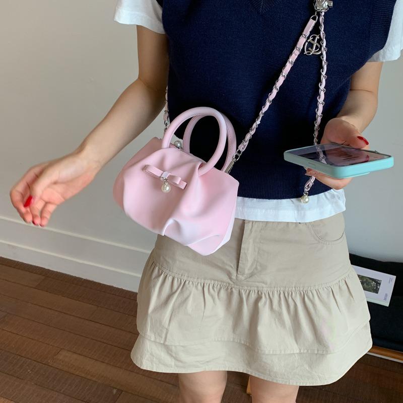 Niche Bag Women's New Summer Versatile Messenger Bag Portable Pleated Cloud Bag