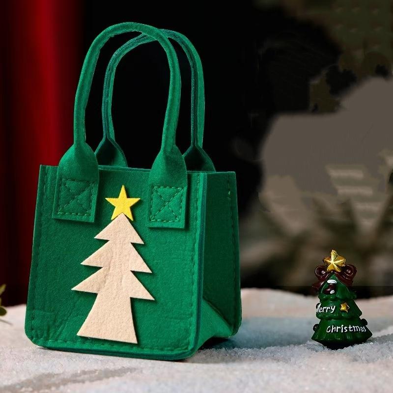 Christmas Felt Gift Bags Kids Cute Cartoon Handbag Christmas Snacks Candy Bag Reusable Storage Bag Xmas Tote Bag New Year Decor