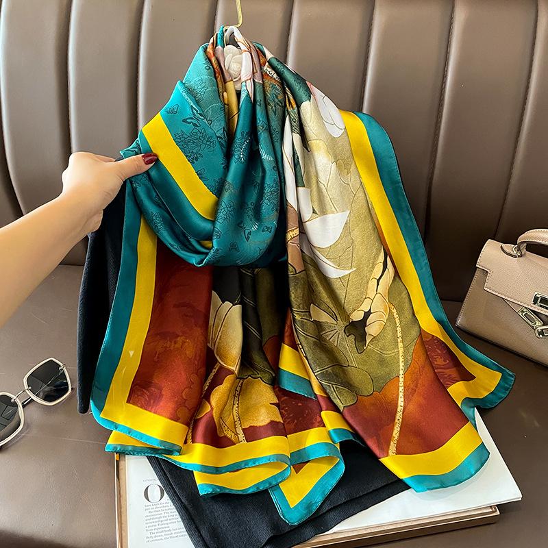 Leichter Luxus Windseidenschal Damen Schal draußen Frühling und Sommer neu Simulationsseide Mode Blumen Sonnenschutzschal Stola
