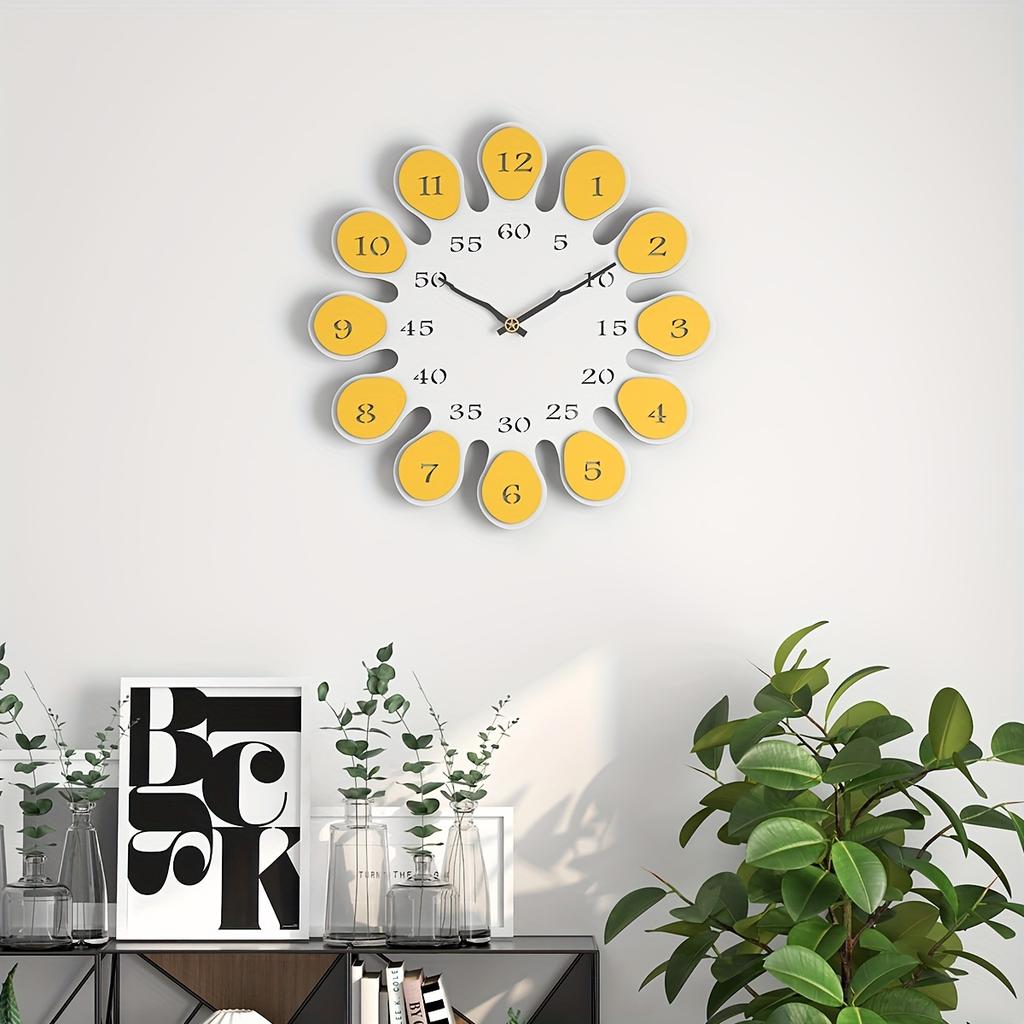 Modern Sunflower Wooden Wall Clock Silent, Battery Powered, Perfect for Living Room Youngsters' Room Decor