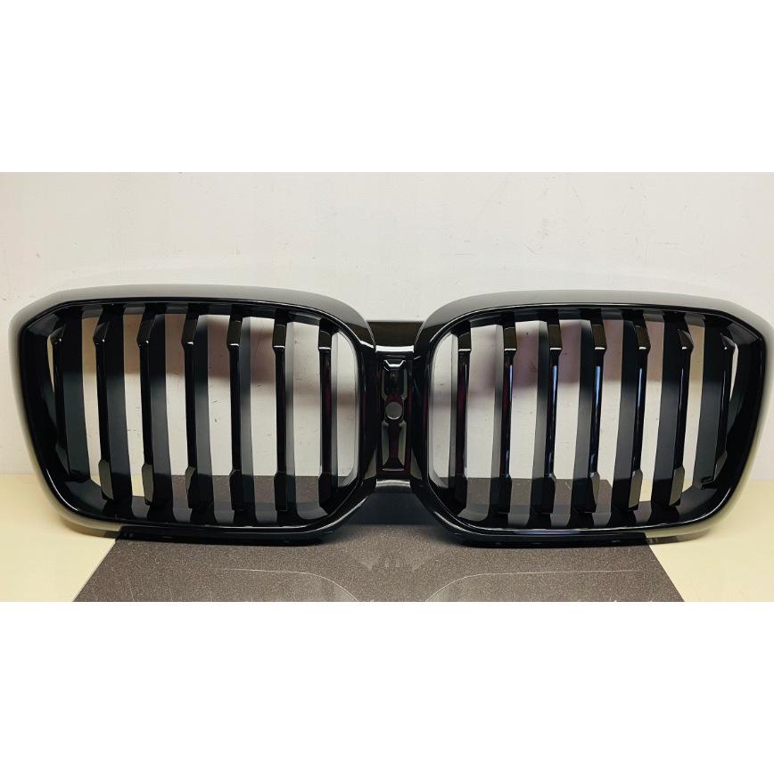 BMW X3 G01 LCI Front Bumper Grille In Glossy Black with Perforations - Model 51135A1AC56