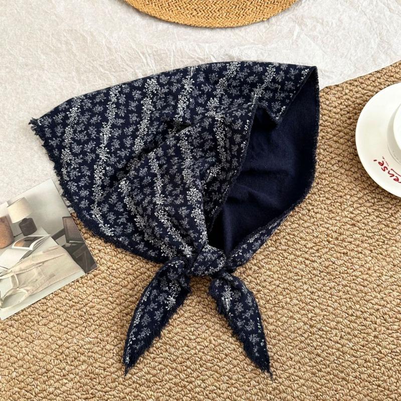 

Silk scarf headscarf high-end new retro literary floral scarf scarf shawl triangle scarf waist tie тёмно-синий