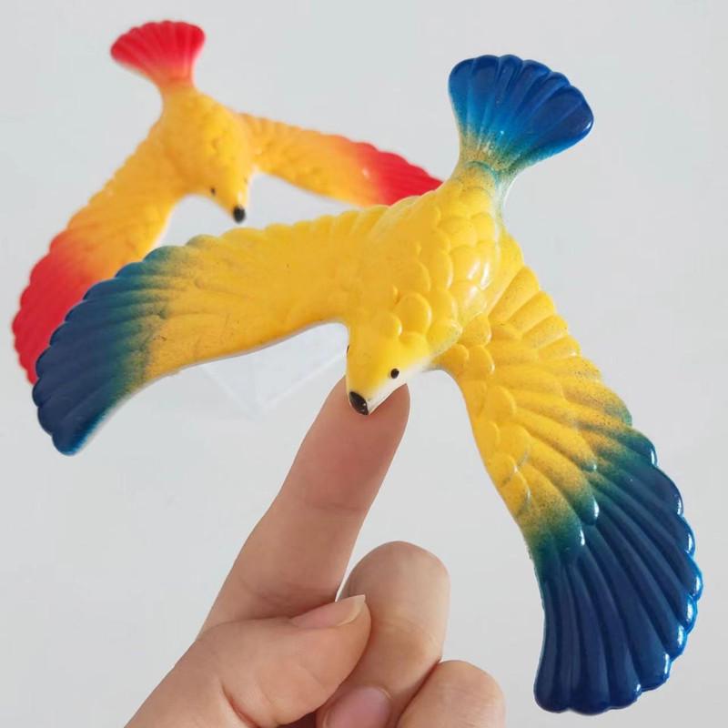 Creative Gravity Bird: 80s Nostalgic Science Toy for Children s Educational Fun