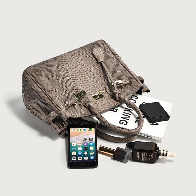 New Luxury High-quality Snake Pattern Platinum Bag Temperament Portable Shoulder Oblique Span Women's Bag