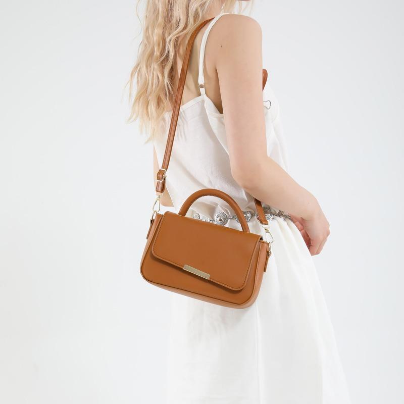 New Casual Fashion Trend Simple Fashion Solid Color Portable Shoulder Crossbody Small Square Bag Woman