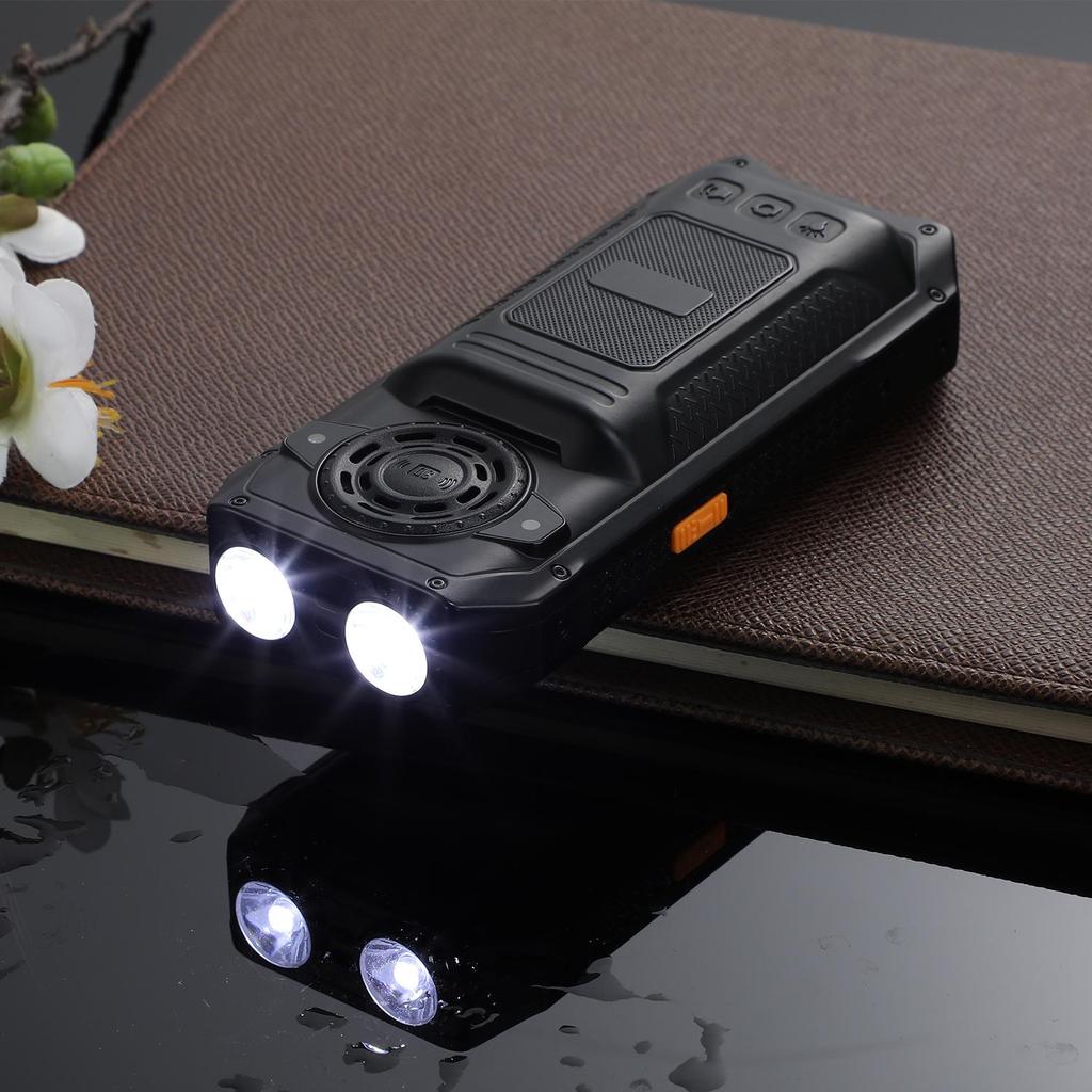 M6000 2G Button Mobile Phone 2.4inches Loud Speaker 2400mAh Flashlight Camera FM Support Four SIM Card Feature Mobile Phone