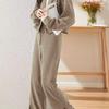 Ensemble Cardigan et Pantalon Large pour Femme Style Automne Hong Kong – Décontracté, Tendance, Professionnel