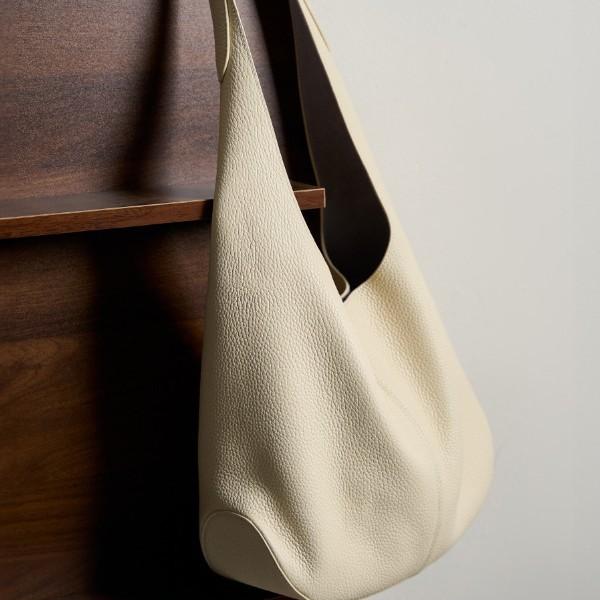 High Texture Tote Bag Large Capacity Shopping Underarm Fashion Versatile Shoulder Bag