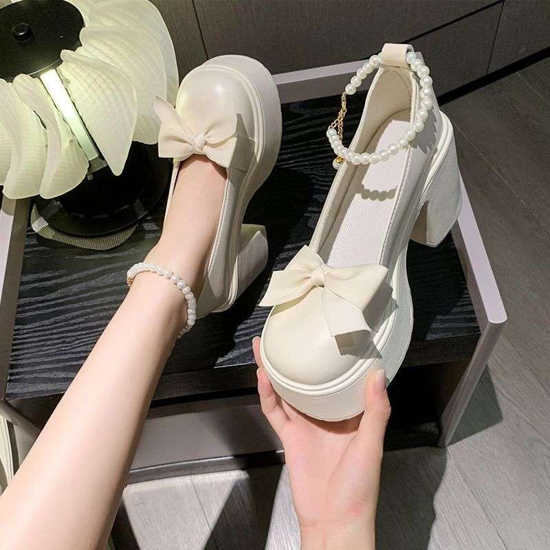 Mary Jane high heels women's 2025 new French retro versatile temperament thick heel single shoes gentle style bridesmaid shoes