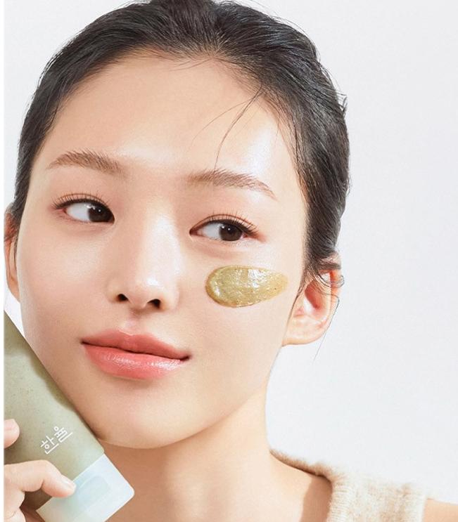 Korean Mugwort Cleanser – HANYUL Deep Cleansing Foam
