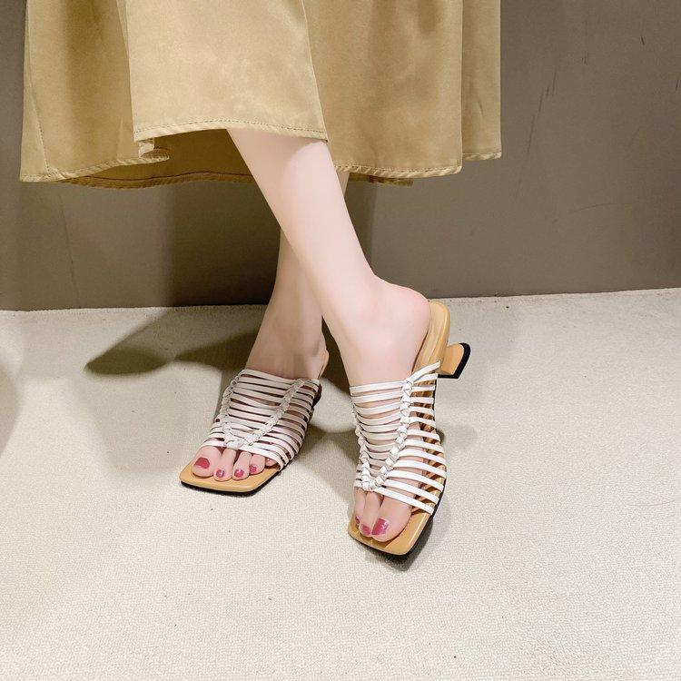

[Youshilai] French hand-woven open-toed slippers women s 2025 summer new square-headed Roman sandals 34