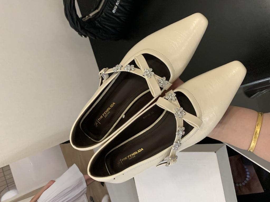 Small Square Head Rhinestone Bow Low Heel French Single Shoes Women's 2025 Spring and Autumn Feeling Skirt Mary Jane Small Heels