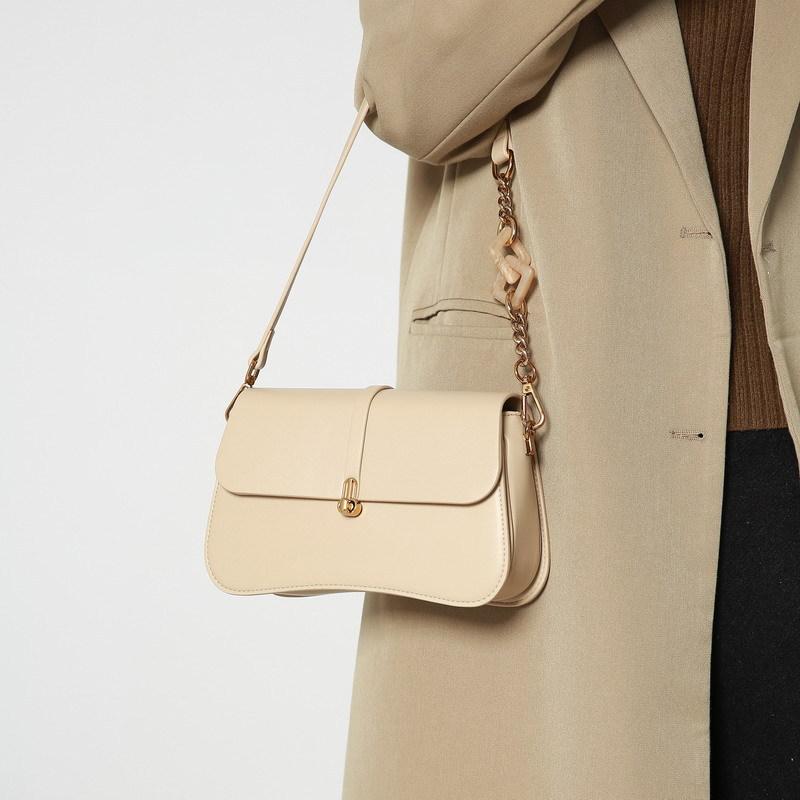 High-end women's bag 2024 summer new French niche design shoulder crossbody bag, fashionable and simple small square bag