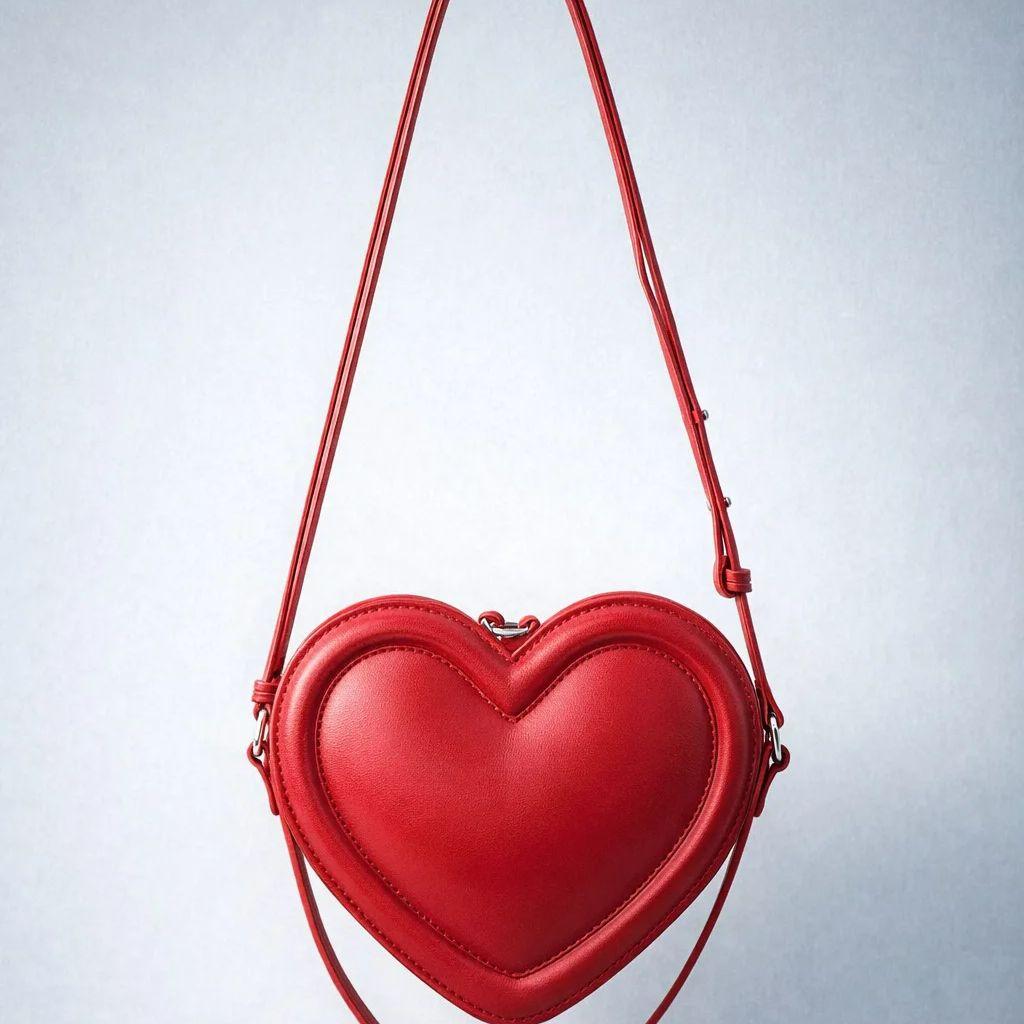 2026 New Fashi Heart-shaped Niche Design Sweet Cool Heart Bag Single Shoulder Crossbody For Women