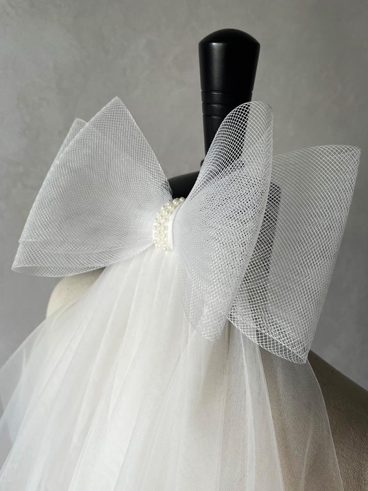 V302 White Double-Layer Bridal Veil with Bowknot and Comb for Weddings and Photo Shoots