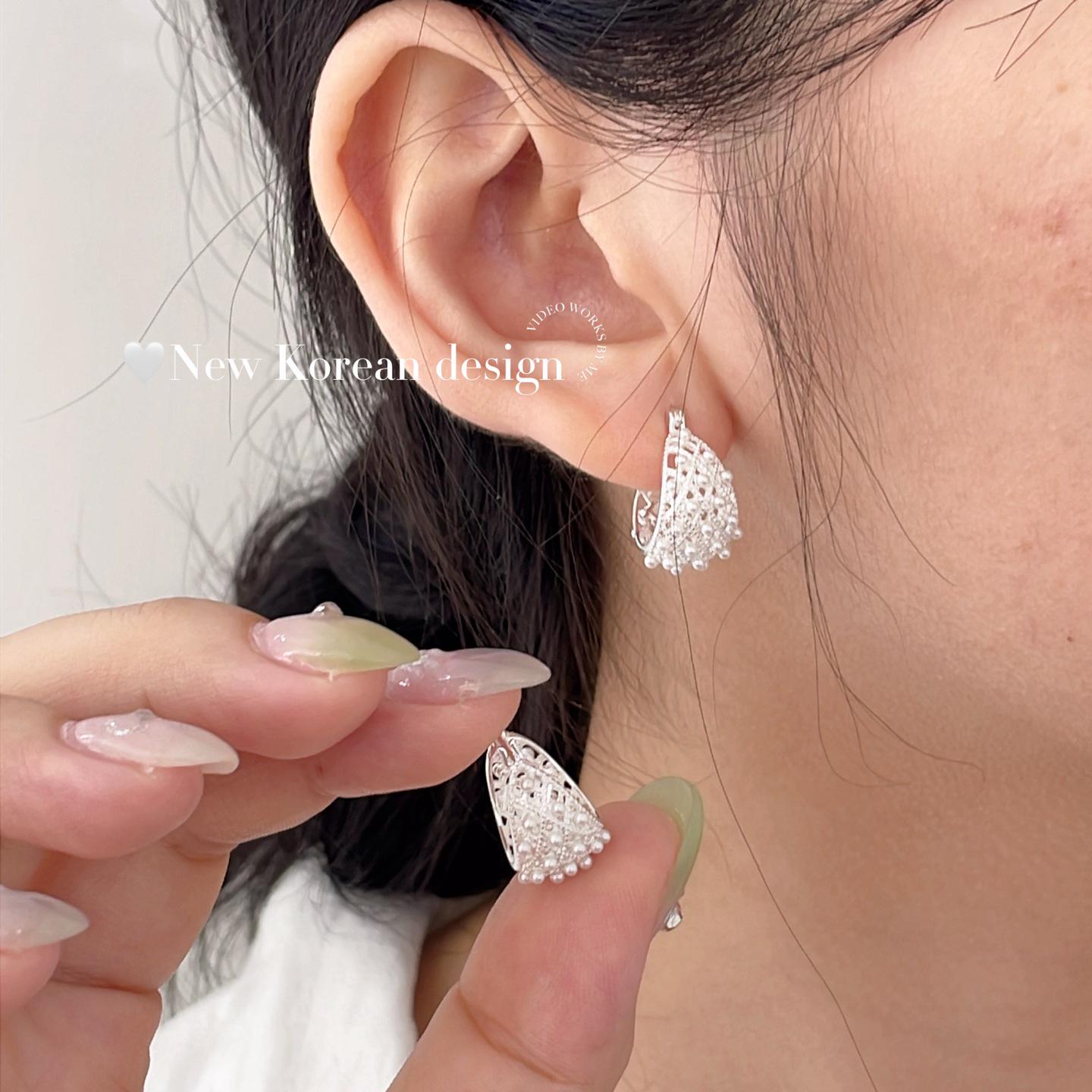 

S925 Sterling Silver Lace Hollow Earrings - High-End Luxury Niche Ear Studs 925 Silver жемчужный/серебряный