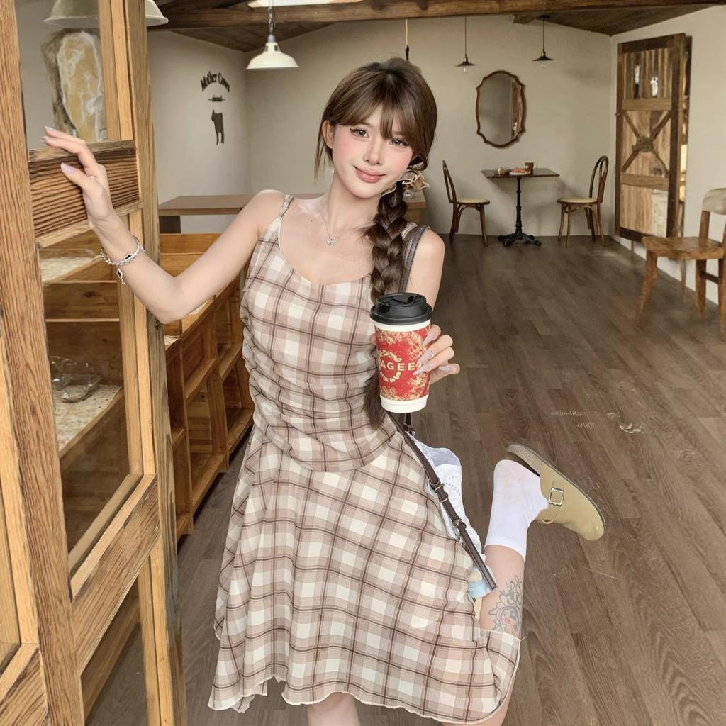 Vacation-style Tattooed Color-block Dress for Women, Early Spring New Korean Vintage Irregular Hem Slip Short Skirt