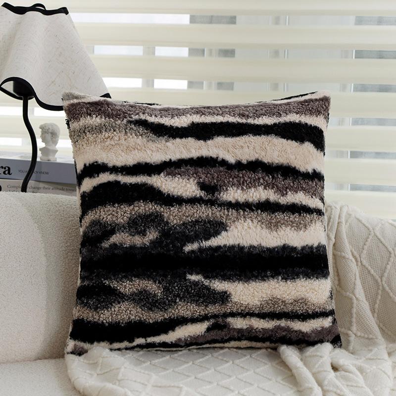 Winter Plush Pillow, Sofa Cushion, High-end B&B Hotel Pillow Case, Model Room Bay Window Pillow Case
