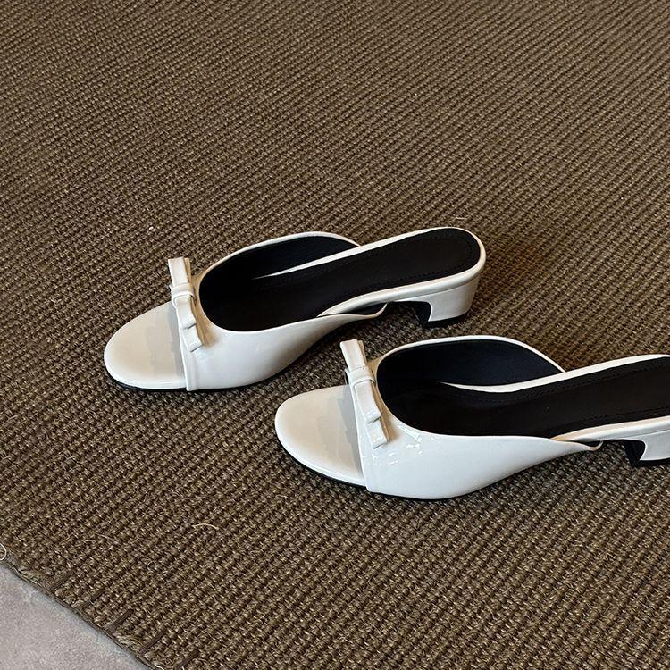 2025 New French Patent Leather Black Bow Sandals Women's Versatile Simple Low-heeled Casual Open-toed Slippers