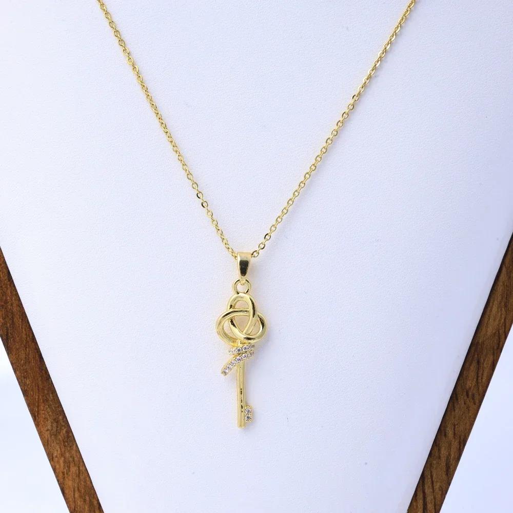 2025 new titanium steel non-fading necklace women's fashion, simple and light luxury, versatile high-end pendant women's necklac