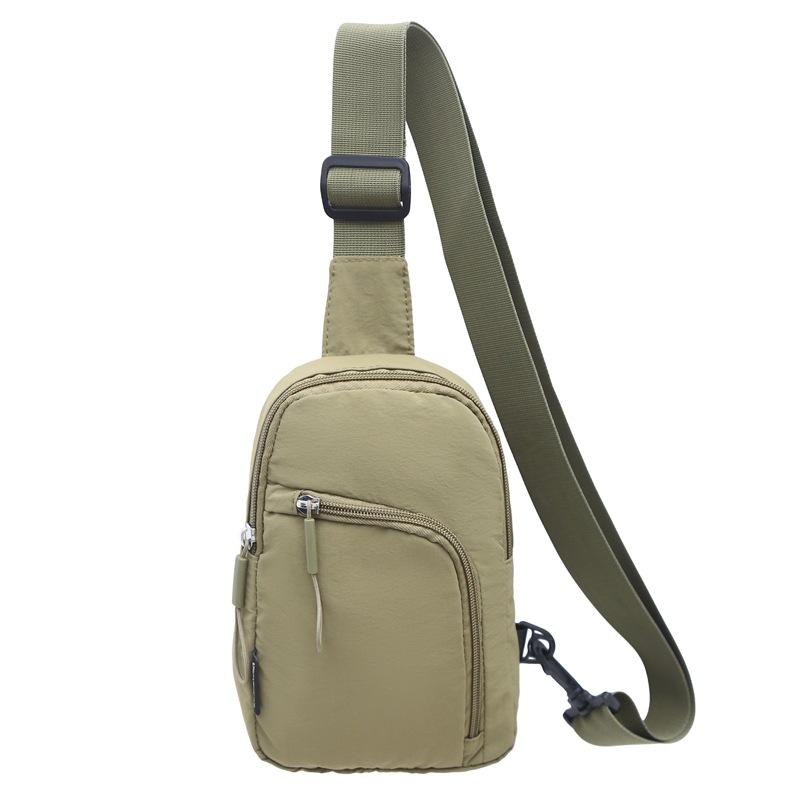 Exquisite and Fashionable Small Men's and Women's Breast Bags, Mobile Phone Bags, Spring New Light Commuter Shoulder Messenger Bags
