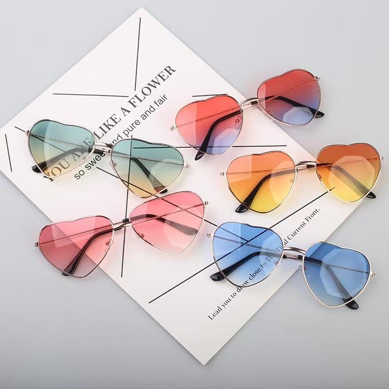 New Heart-Shaped Sunglasses Vintage Trendy Street Shooting Shades Fashion Irregular Pink Heart Sun Glasses For Women