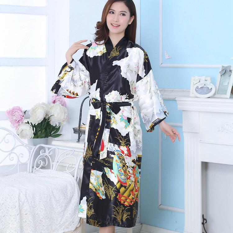 Εξαιρετικά Μακρύ Γυναικείο Μεταξωτό Ρόμπα Γκέισας σε Φλοράλ Σατέν Σχέδιο