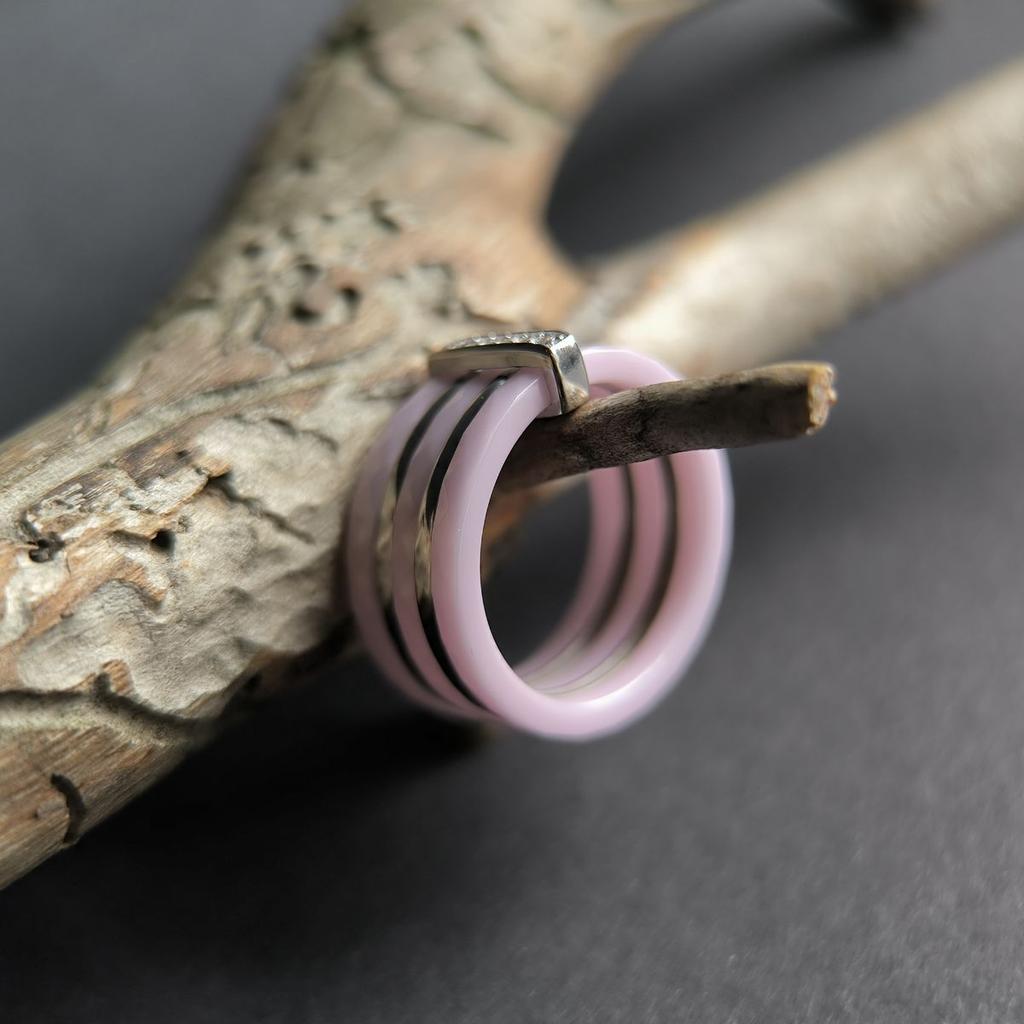 Silberring mit Keramik, Gewicht des Artikels 7,72 g (60002356)