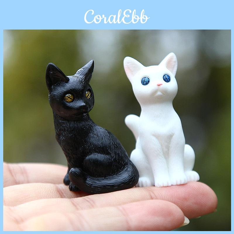 Creative Cute Cat Pvc Desktop Decor Collectible Black And White Sitting Animal Figure For Home Office