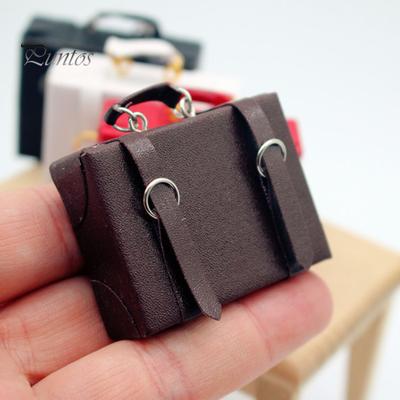 Casa delle bambole in miniatura Valigia in legno Valigetta fai da te Ornamento per borsa 1/6 1/12 Scala Accessori per bambole Accessori per foto Micro paesaggio Decorazione