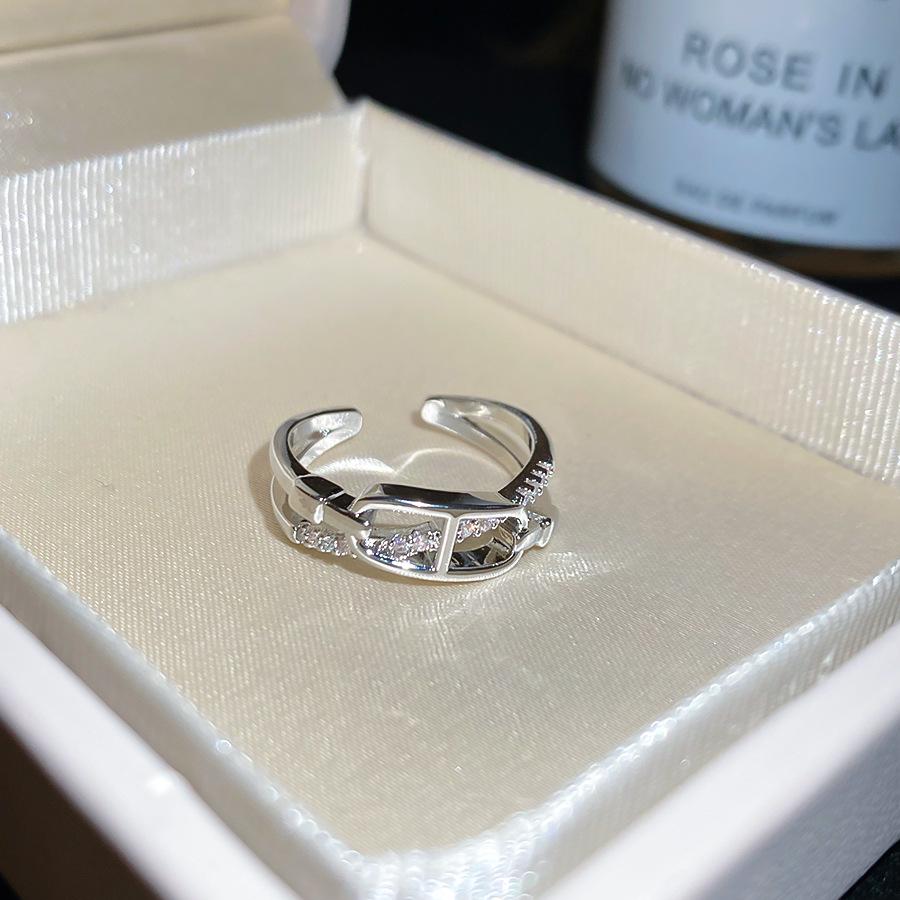 Zirconia Open Ring: Unique Nose Design for Women - High-End, Trendy Index Finger Jewelry.